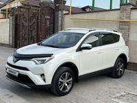 Toyota RAV4 2018 года за 13 500 000 тг. в Шымкент