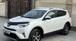 Toyota RAV4 2018 года за 12 300 000 тг. в Шымкент – фото 3