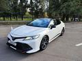 Toyota Camry 2020 годаfor12 800 000 тг. в Алматы