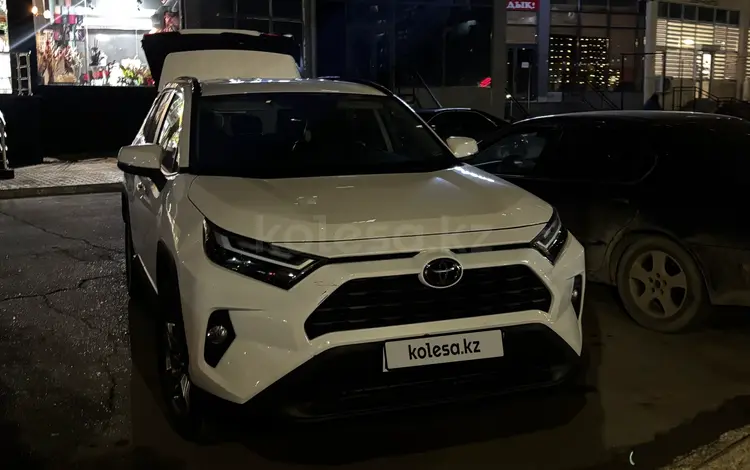 Toyota RAV4 2022 годаfor18 000 000 тг. в Актау