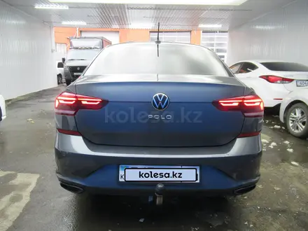 Volkswagen Polo 2021 года за 6 508 000 тг. в Актобе – фото 2