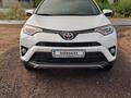 Toyota RAV4 2018 года за 14 300 000 тг. в Павлодар