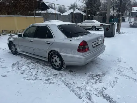 Mercedes-Benz C 280 1994 года за 2 800 000 тг. в Жаркент – фото 4