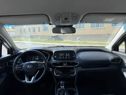 Hyundai Santa Fe 2018 года за 10 500 000 тг. в Астана – фото 15