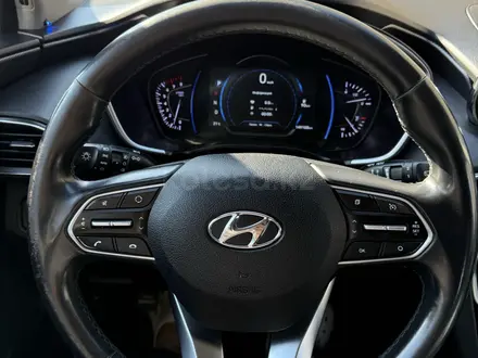 Hyundai Santa Fe 2018 года за 10 500 000 тг. в Астана – фото 19
