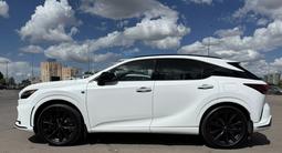 Lexus RX 500h 2023 годаүшін43 800 000 тг. в Астана