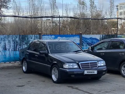 Mercedes-Benz C 180 1995 года за 2 600 000 тг. в Астана