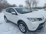 Toyota RAV4 2014 года за 11 200 000 тг. в Семей – фото 2