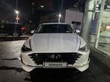 Hyundai Sonata 2022 года за 12 800 000 тг. в Алматы