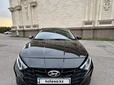 Hyundai i20 2023 года за 7 450 000 тг. в Алматы – фото 2