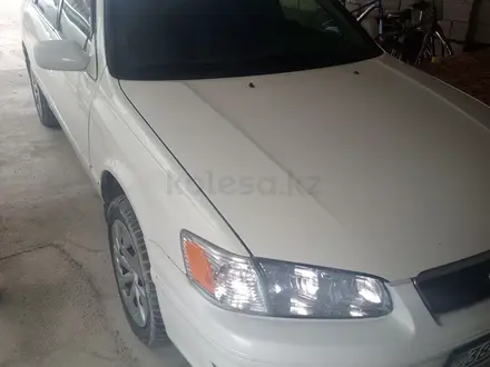 Toyota Camry 2001 года за 3 000 000 тг. в Тараз – фото 2