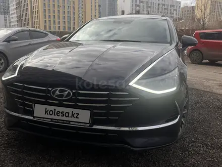 Hyundai Sonata 2022 года за 15 000 000 тг. в Астана