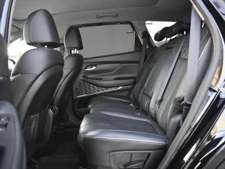 Hyundai Santa Fe 2023 года за 15 590 000 тг. в Алматы – фото 18