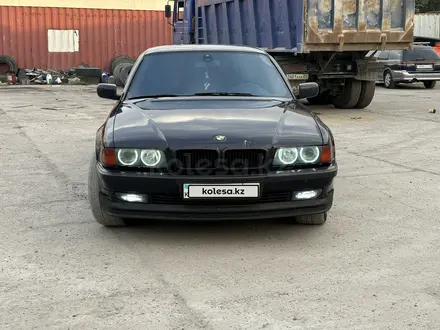 BMW 728 1998 года за 3 500 000 тг. в Алматы