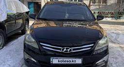 Hyundai Solaris 2014 года за 4 300 000 тг. в Петропавловск – фото 2