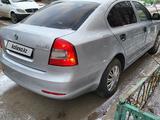 Skoda Octavia 2013 года за 3 200 000 тг. в Атырау – фото 4