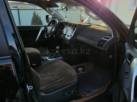 Toyota Land Cruiser Prado 2022 года за 25 800 000 тг. в Атырау – фото 7