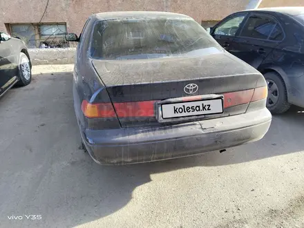 Toyota Camry 2000 года за 2 920 000 тг. в Жезказган – фото 2