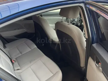 Hyundai Elantra 2017 года за 4 500 000 тг. в Актау – фото 11