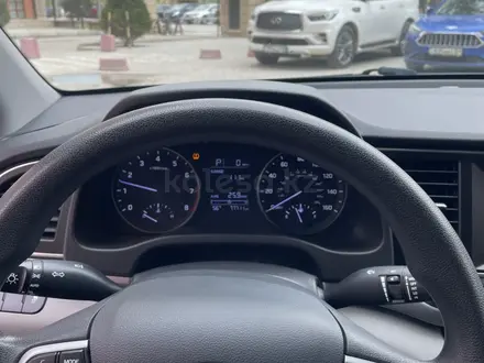 Hyundai Elantra 2017 года за 4 500 000 тг. в Актау – фото 12