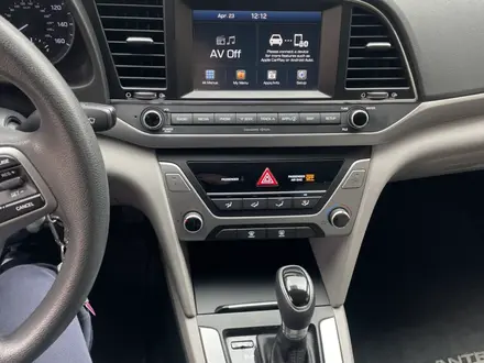 Hyundai Elantra 2017 года за 4 500 000 тг. в Актау – фото 14