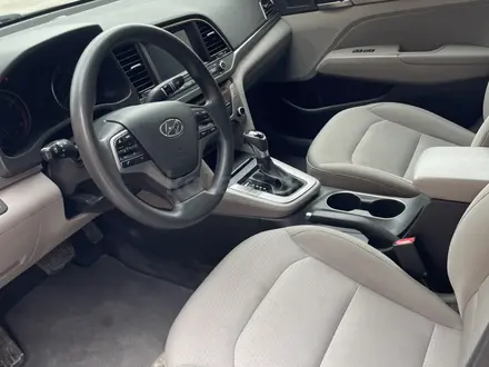 Hyundai Elantra 2017 года за 4 500 000 тг. в Актау – фото 8