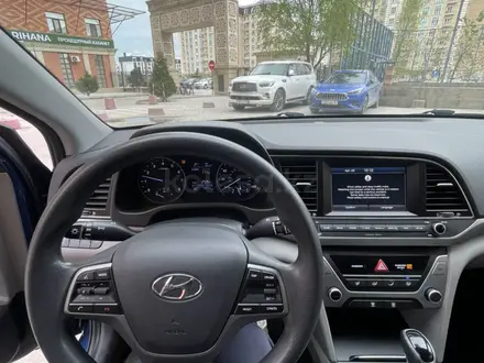 Hyundai Elantra 2017 года за 4 500 000 тг. в Актау – фото 9