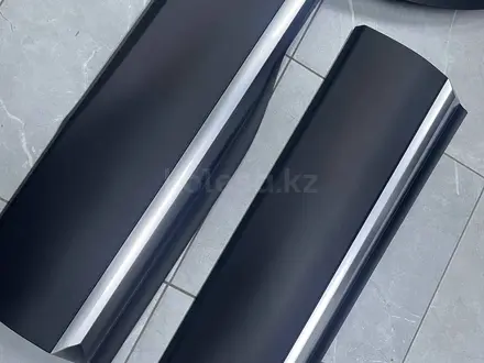 Накладка на двери Hyundai Santa FE 2019-2024 NEW ORIGINAL за 10 000 тг. в Алматы – фото 4