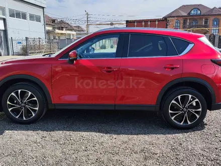 Mazda CX-5 2022 года за 13 600 000 тг. в Алматы – фото 3