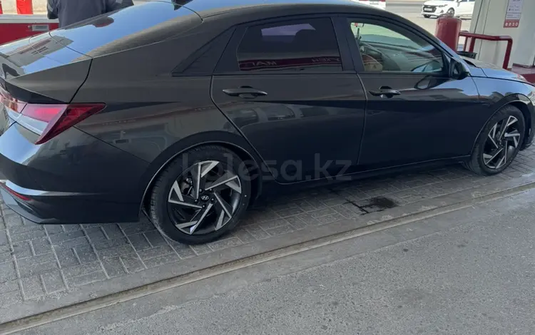 Hyundai Elantra 2021 года за 9 500 000 тг. в Шымкент