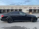 Mercedes-Benz E 400 2015 года за 13 200 000 тг. в Караганда – фото 2