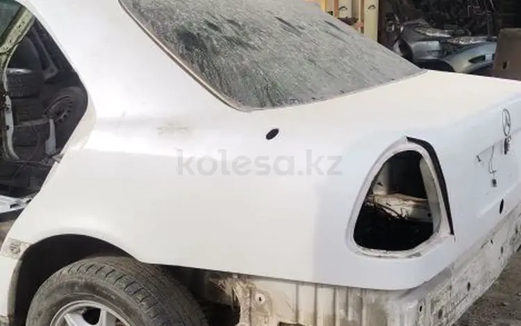 W202 заднее крыло за 50 000 тг. в Алматы