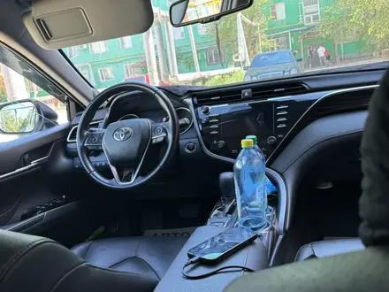 Toyota Camry 2019 года за 13 000 000 тг. в Кызылорда – фото 17