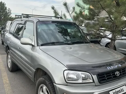 Toyota RAV4 1999 года за 3 500 000 тг. в Алматы – фото 2