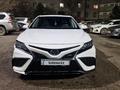 Toyota Camry 2021 года за 14 500 000 тг. в Астана – фото 2