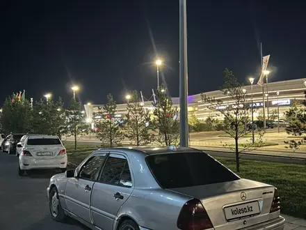 Mercedes-Benz C 220 1999 года за 2 050 000 тг. в Караганда – фото 4