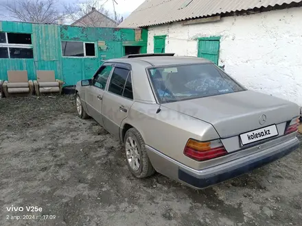 Mercedes-Benz E 230 1990 года за 1 700 000 тг. в Усть-Каменогорск – фото 16