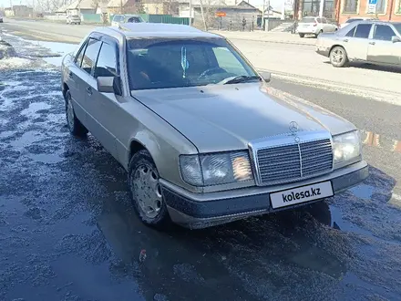 Mercedes-Benz E 230 1990 года за 1 700 000 тг. в Усть-Каменогорск – фото 2