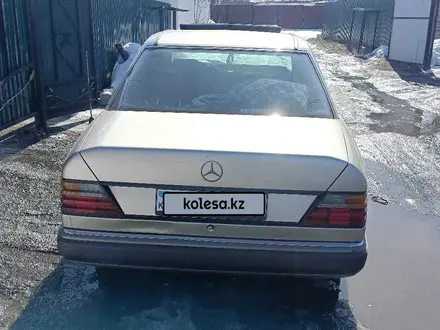 Mercedes-Benz E 230 1990 годаүшін1 700 000 тг. в Усть-Каменогорск – фото 7