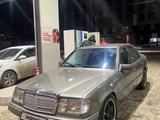 Mercedes-Benz E 230 1990 года за 1 400 000 тг. в Астана