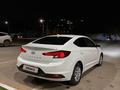 Hyundai Elantra 2020 годаfor8 200 000 тг. в Астана – фото 3