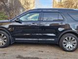 Ford Explorer 2018 года за 13 500 000 тг. в Алматы – фото 4