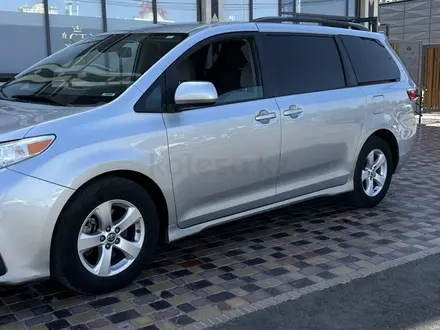 Toyota Sienna 2020 года за 17 000 000 тг. в Алматы