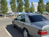 Mercedes-Benz E 320 1993 года за 2 000 000 тг. в Астана