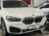 BMW X6 2021 годаfor44 000 000 тг. в Алматы