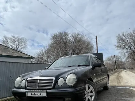 Mercedes-Benz E 280 1997 года за 2 800 000 тг. в Талдыкорган – фото 17