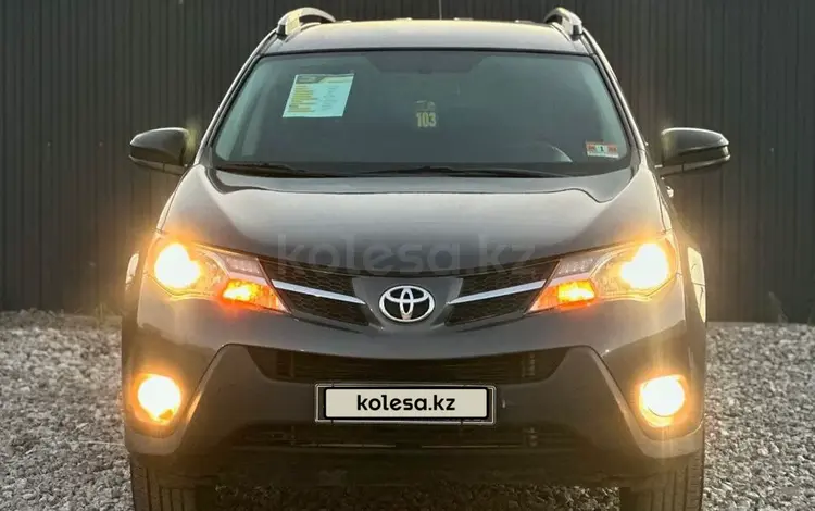 Toyota RAV4 2015 годаfor10 700 000 тг. в Актобе