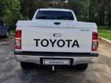 Toyota Hilux 2014 годаfor11 500 000 тг. в Кокшетау – фото 2