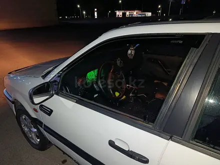 Volkswagen Passat 1994 года за 1 800 000 тг. в Караганда – фото 13