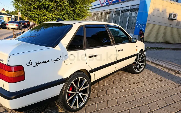 Volkswagen Passat 1994 года за 1 700 000 тг. в Караганда